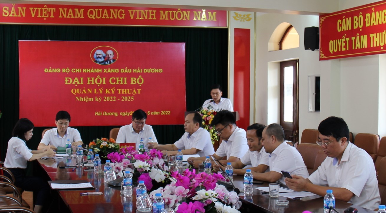 Đại biểu tham luận