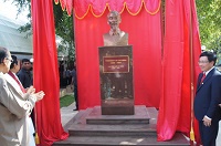 Petrolimex Singapore has the honour to finance the project of Uncle Ho Statue in Sri Lanka