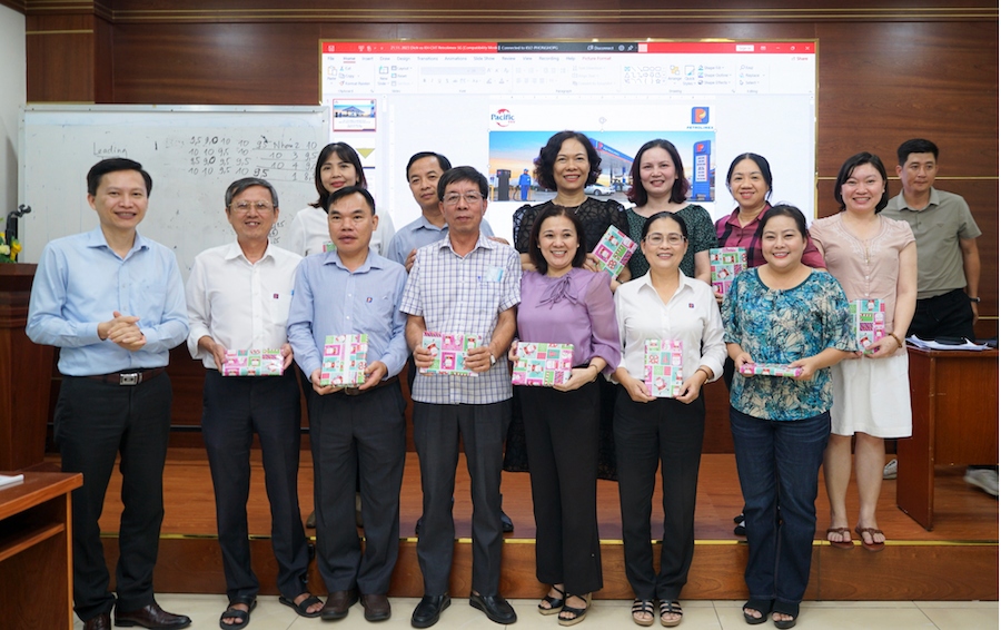 Saigon Petroleum Branch trains their employees on customer care and development skills