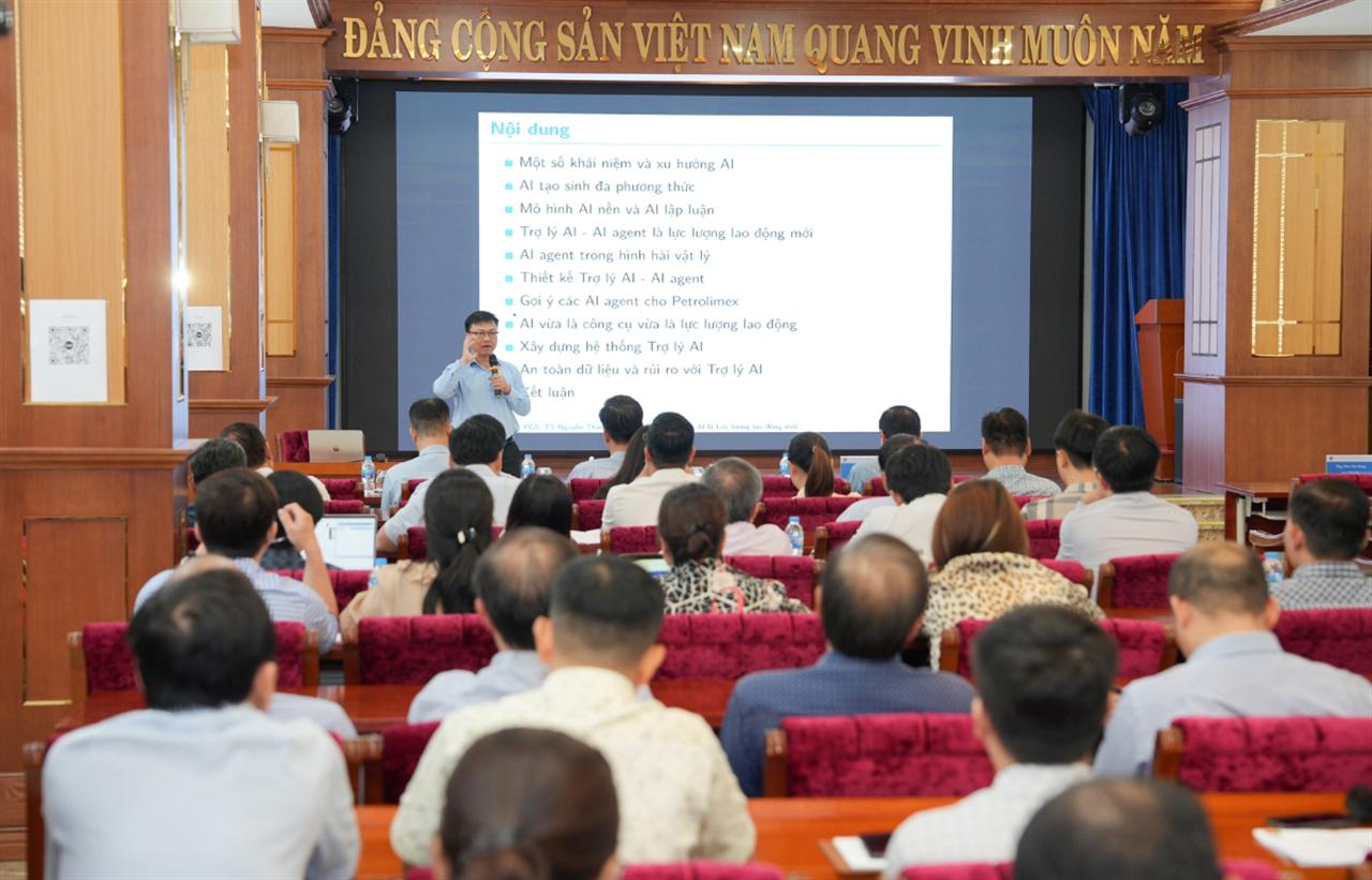 Tổ chức 7 lớp học Ứng dụng trí tuệ nhân tạo tới gần 500 CBCNV