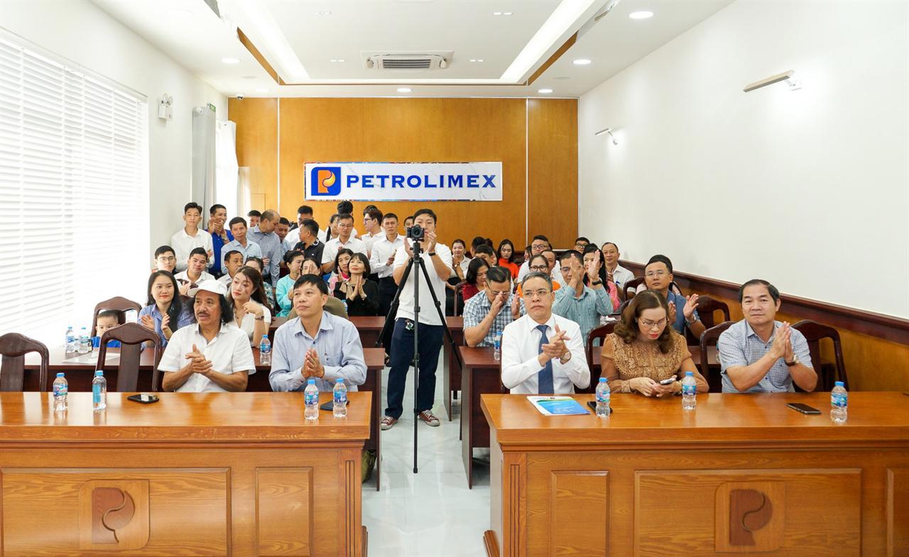 Hội diễn văn nghệ cấp Cụm "Tiếng hát CNVC - Lao Động Petrolimex Sài Gòn 2025": Sân chơi gắn kết và lan tỏa tinh thần đoàn kết