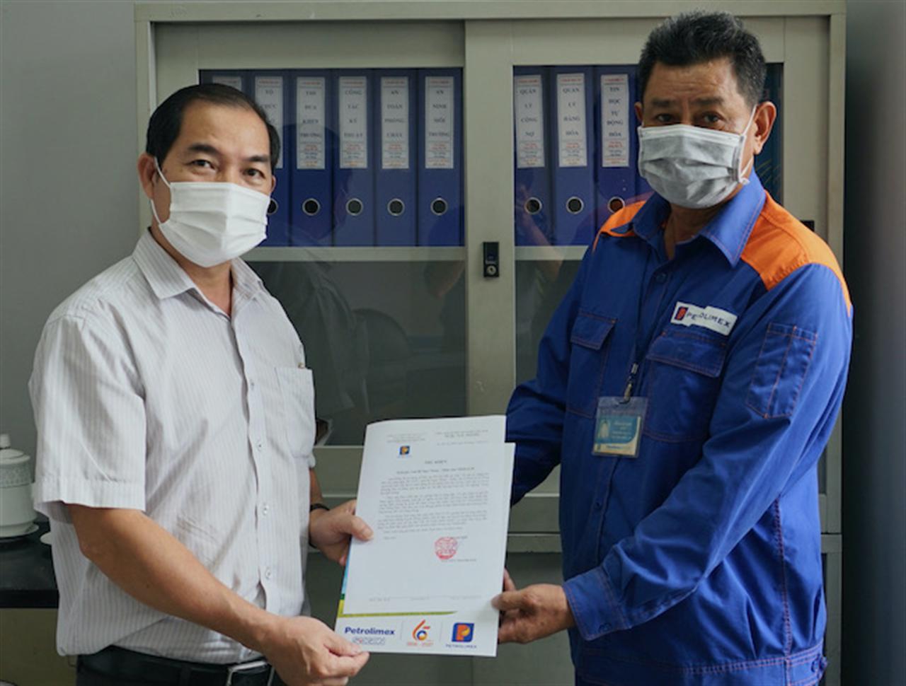 Lan toả nghĩa cử đẹp của anh Thoan - Nhân viên Cửa hàng 45