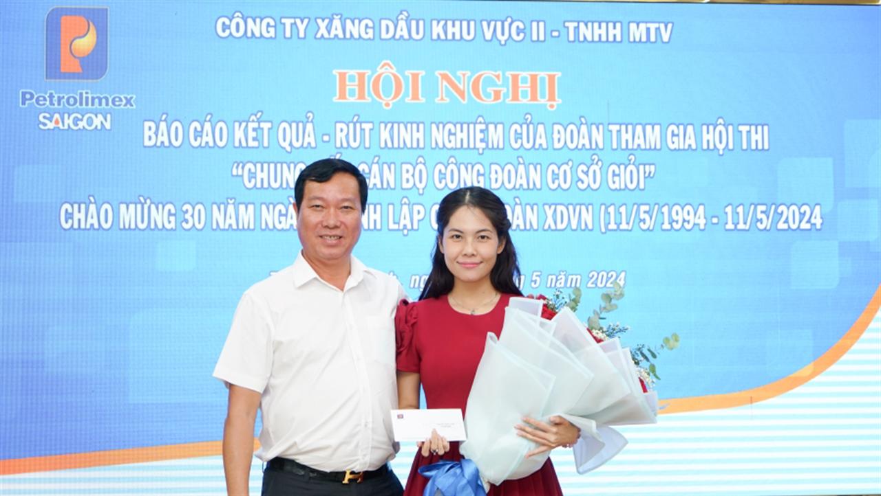 Tổng kết và trao thưởng Đoàn tham gia vòng Chung kết Hội thi Cán bộ Công đoàn cơ sở giỏi