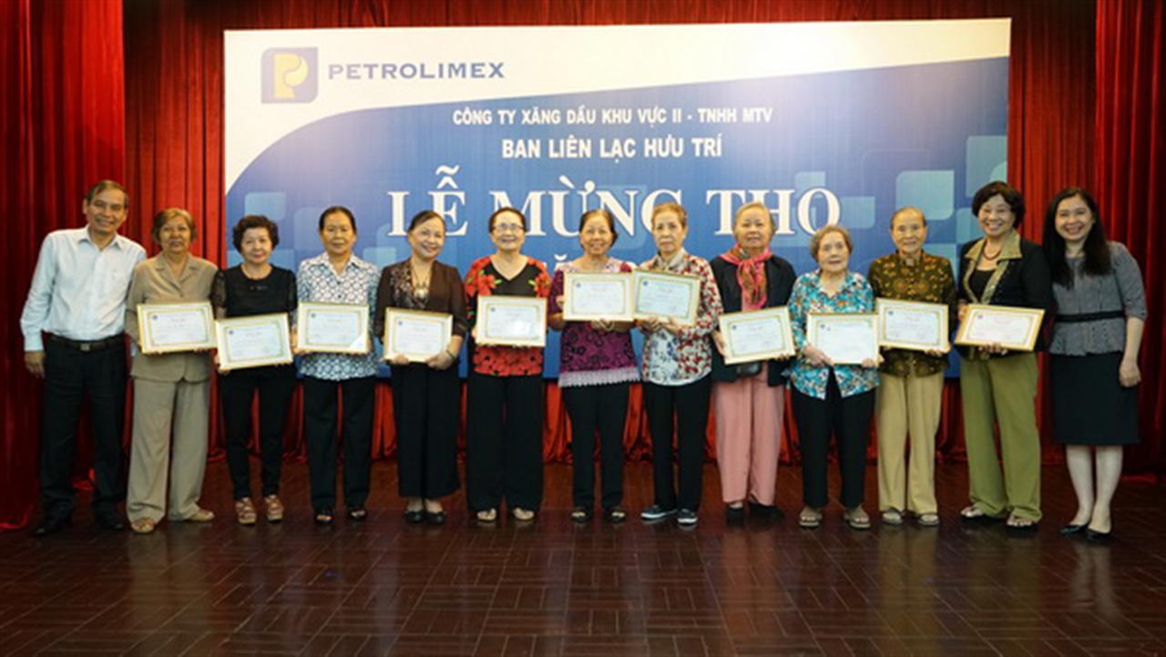 Mừng thọ Cán bộ hưu trí năm 2016