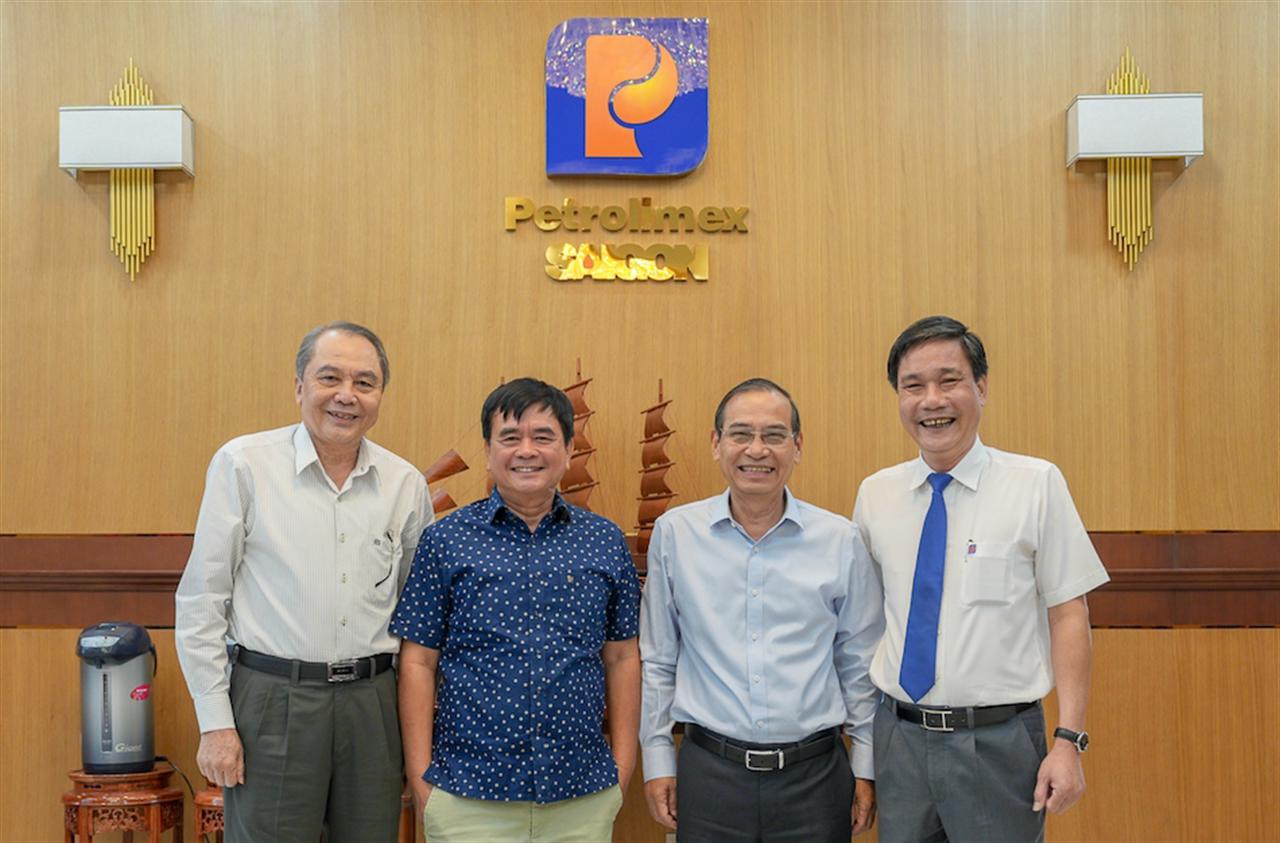 Chi nhánh Xăng dầu Sài Gòn gặp mặt cán bộ hưu trí trước thềm Xuân Giáp Thìn 2024