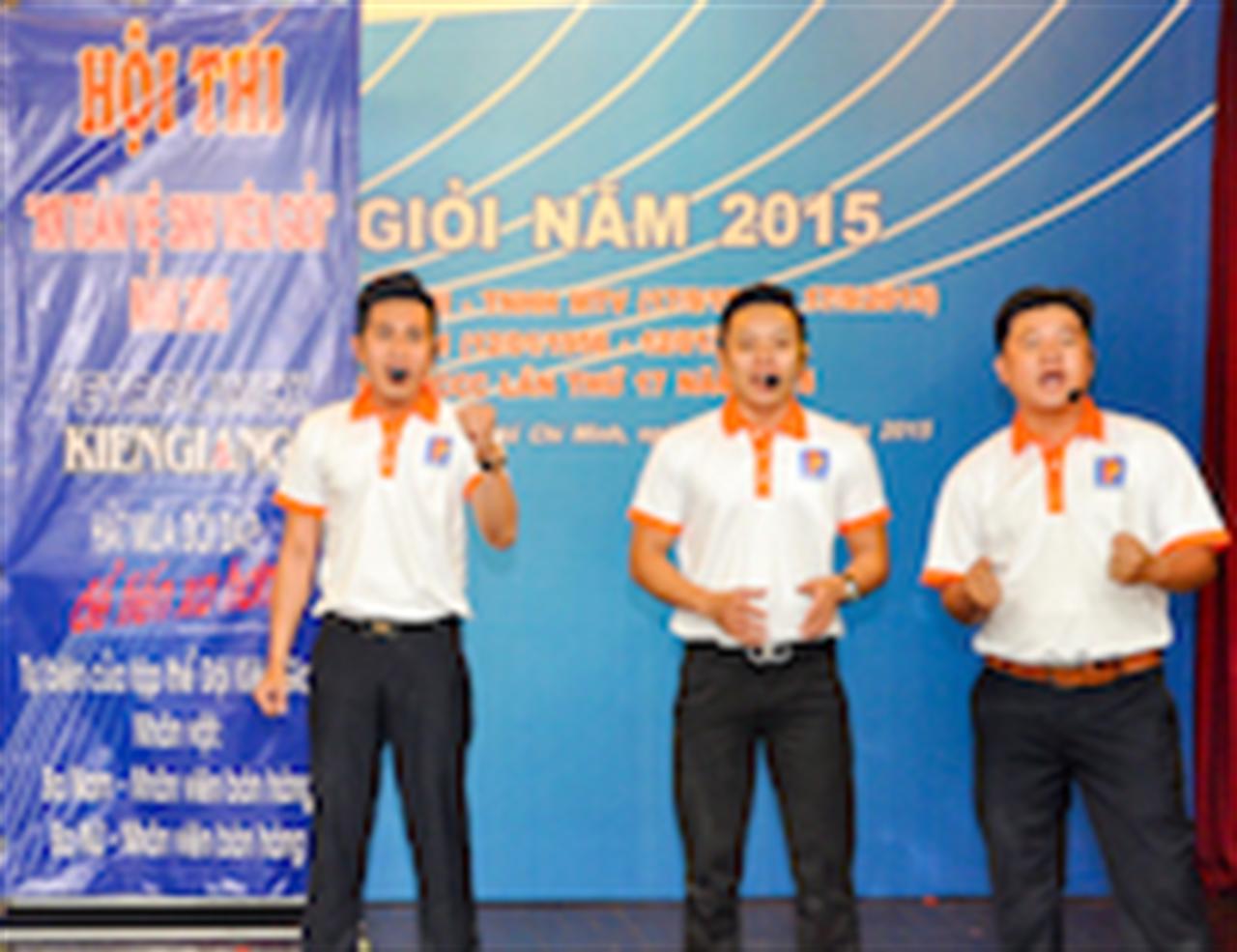 Tiết mục: "Hát múa đối đáp"