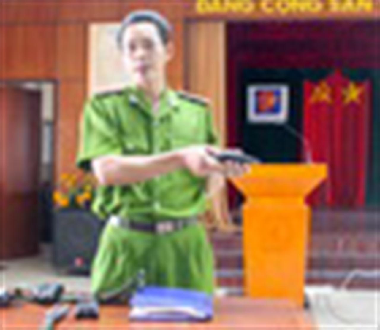 Huấn luyện nghiệp vụ bảo vệ tại Tổng kho Xăng dầu Nhà Bè