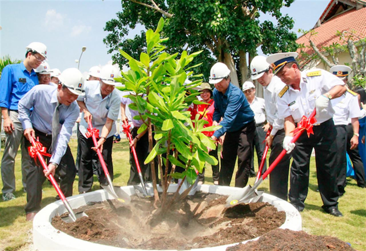 Trường Sa thiêng liêng trong trái tim NLĐ Petrolimex