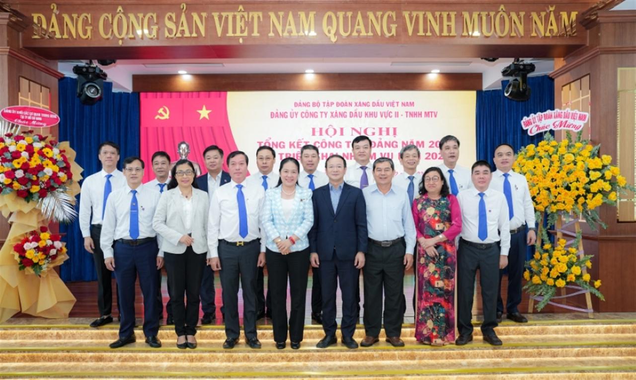 Giữ “lửa” trong mỗi người đảng viên để cùng xây dựng Petrolimex phát triển vững mạnh
