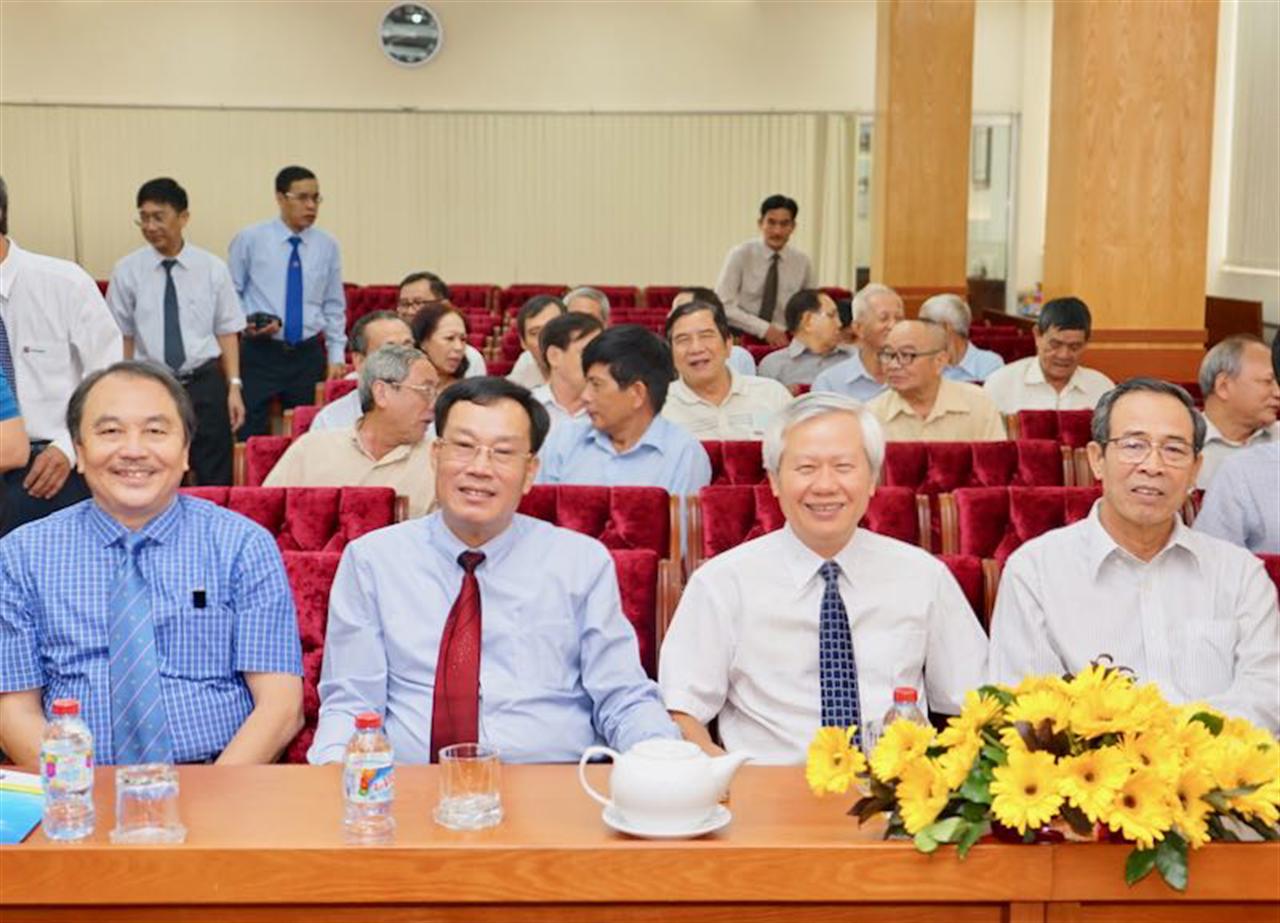 Đầm ấm nghĩa tình Petrolimex đầu Xuân