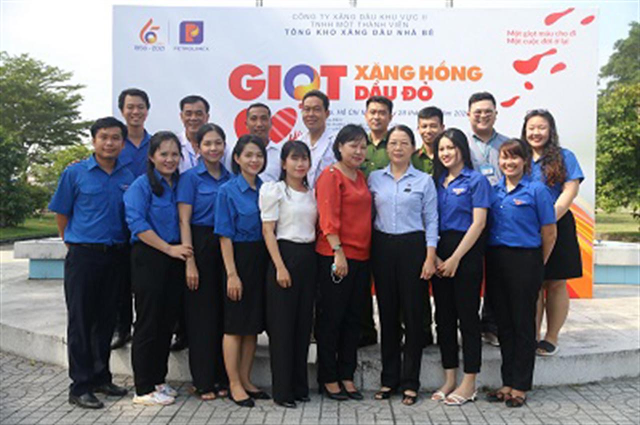 Xăng hồng Dầu đỏ – Ấm áp Yêu Thương