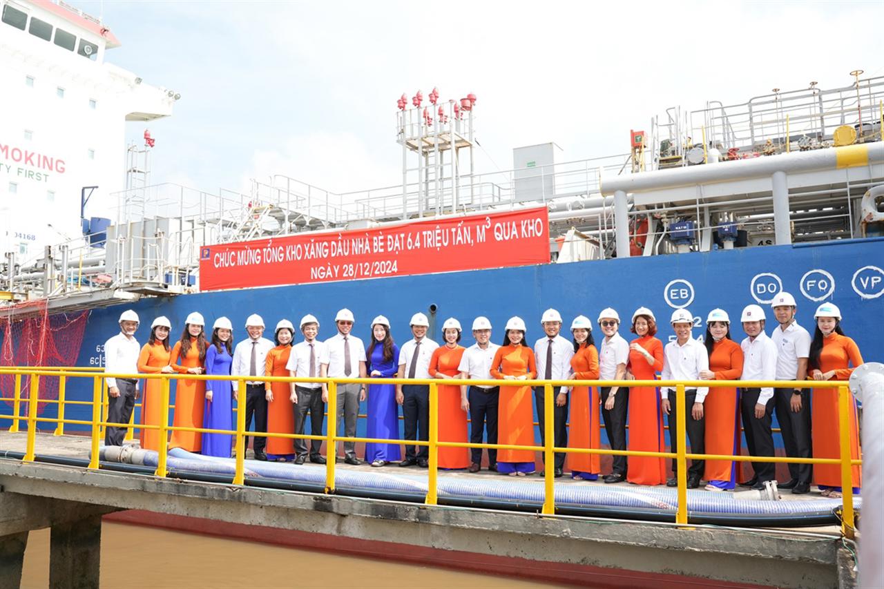 Tổng kho Xăng dầu Nhà Bè lập kỷ lục mới về sản lượng qua kho với 6,4 triệu m3-tấn