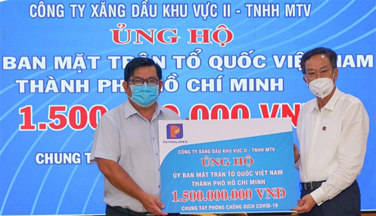 Chung tay ủng hộ 1,5 tỷ đồng cho Quỹ phòng chống dịch COVID-19 của Thành phố