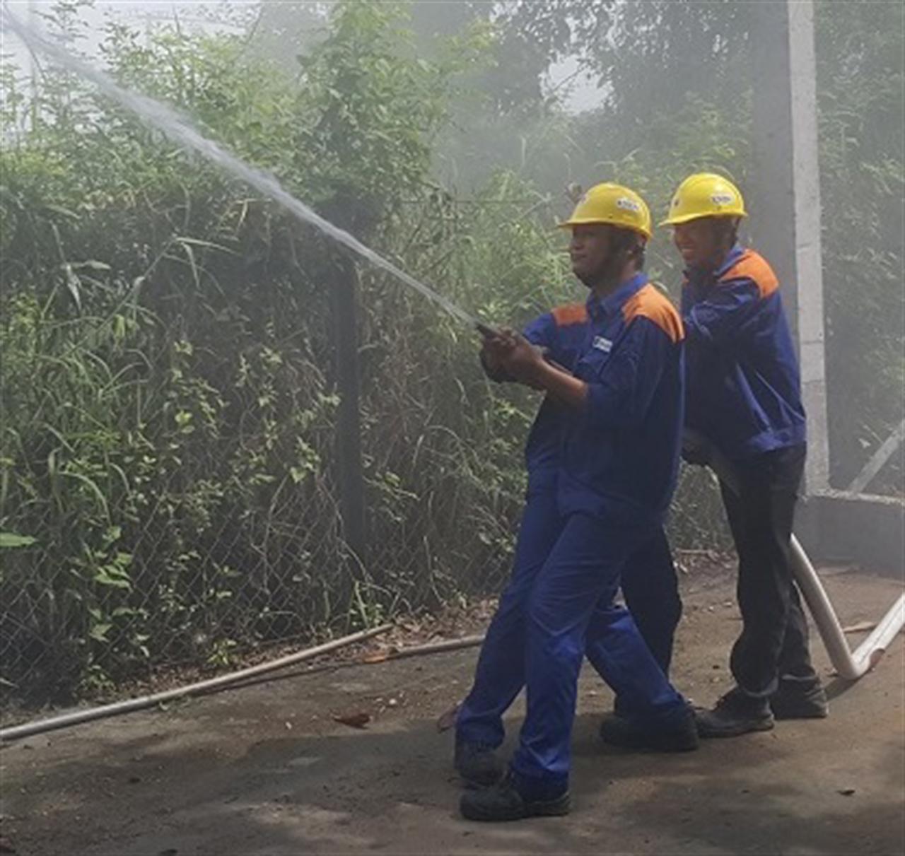 Diễn tập PCCC tại Xưởng xử lý chất thải cặn dầu và Xưởng cơ khí