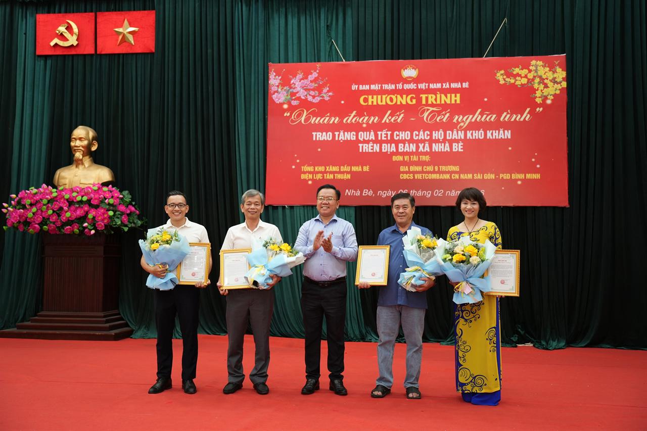 Tổng kho Xăng dầu Nhà Bè lan tỏa yêu thương chương trình an sinh xã hội "Xuân đoàn kết - Tết nghĩa tình"