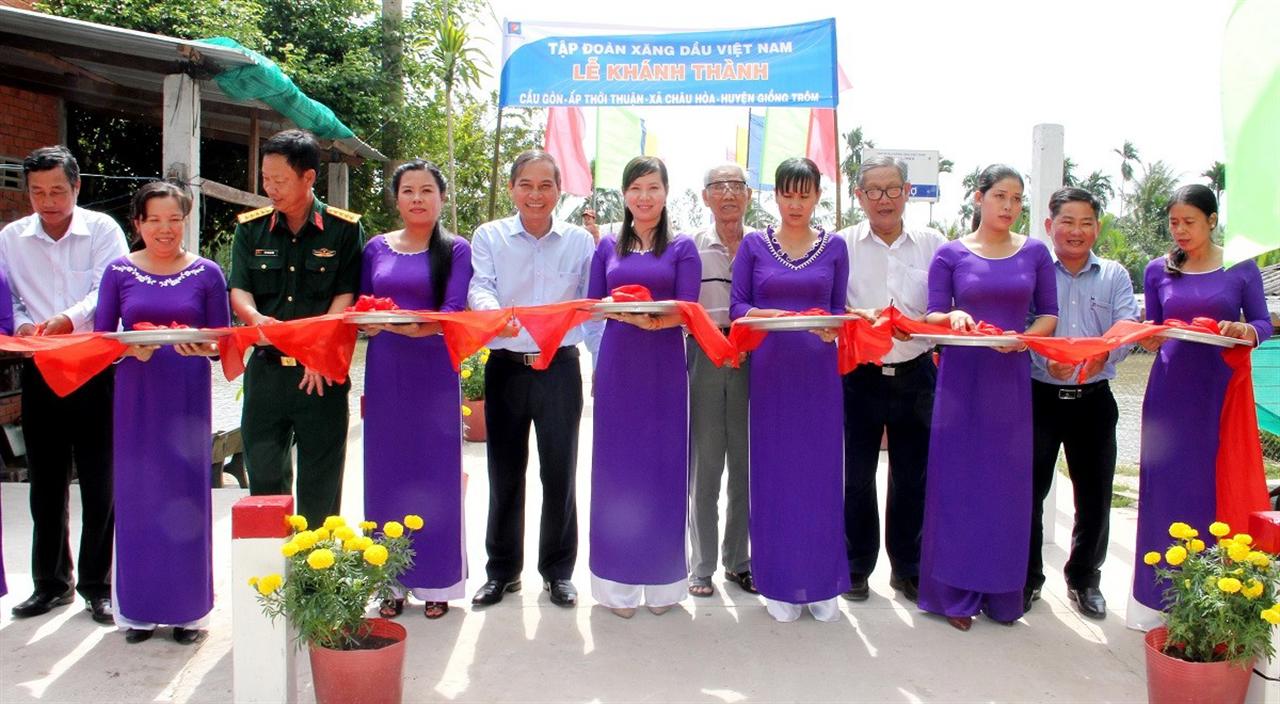 Niềm vui Giồng Trôm