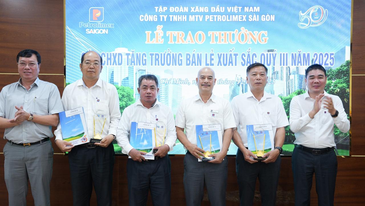 Trao thưởng 4 CHXD xuất sắc quý III/2025