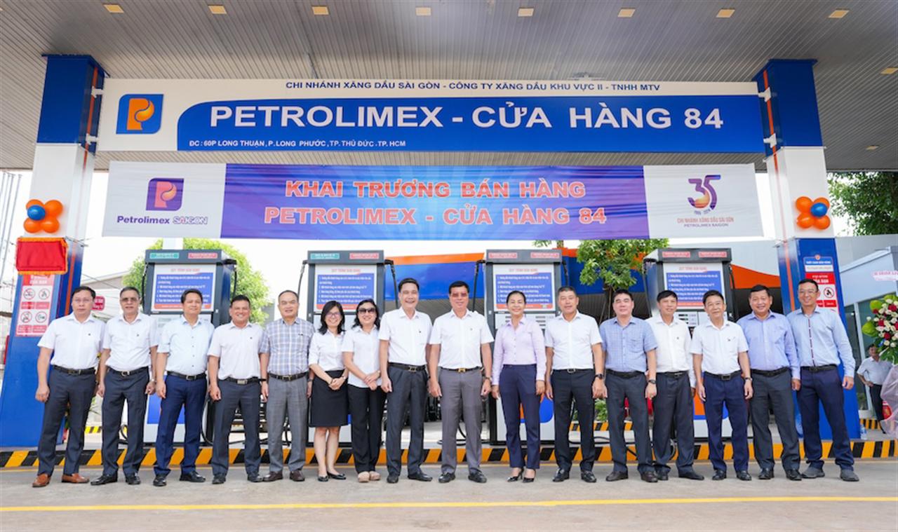 Tin ảnh: Nhộn nhịp ngày khai trương CHXD số 84