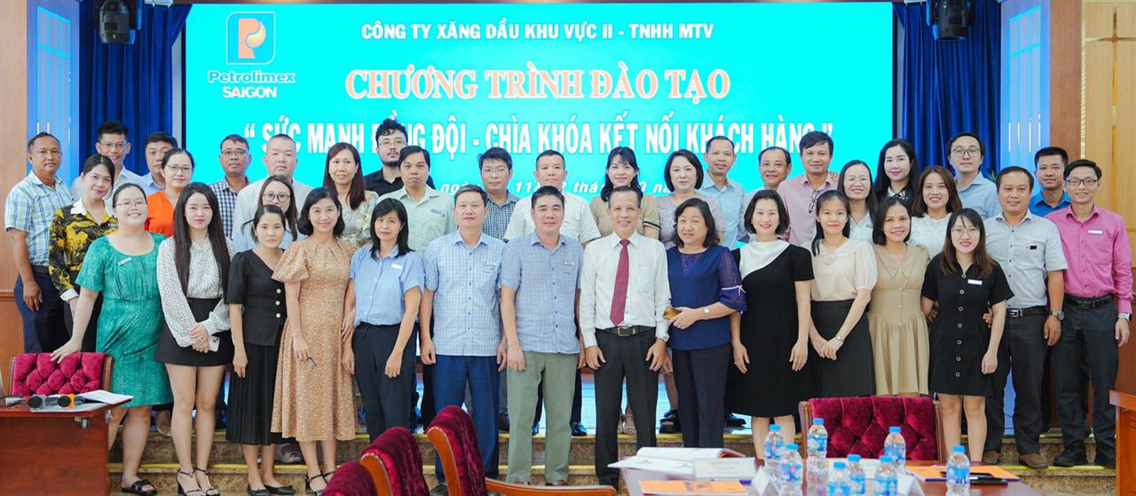 Petrolimex Sài Gòn tổ chức Chương trình đào tạo “Sức mạnh đồng đội – Chìa khoá kết nối khách hàng”