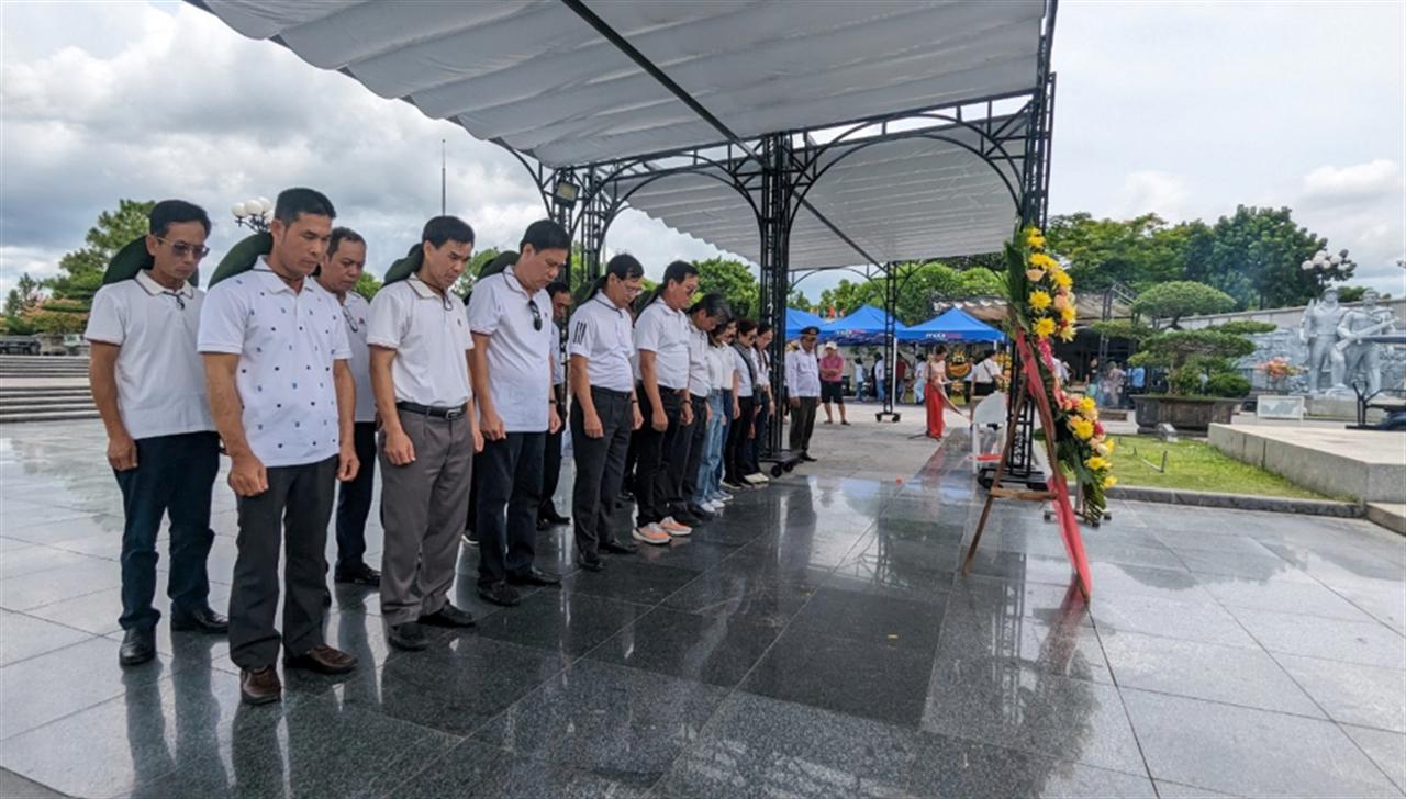Tháng 7: Hành trình về nguồn, thăm Nghĩa trang Liệt sĩ Quốc gia Trường Sơn