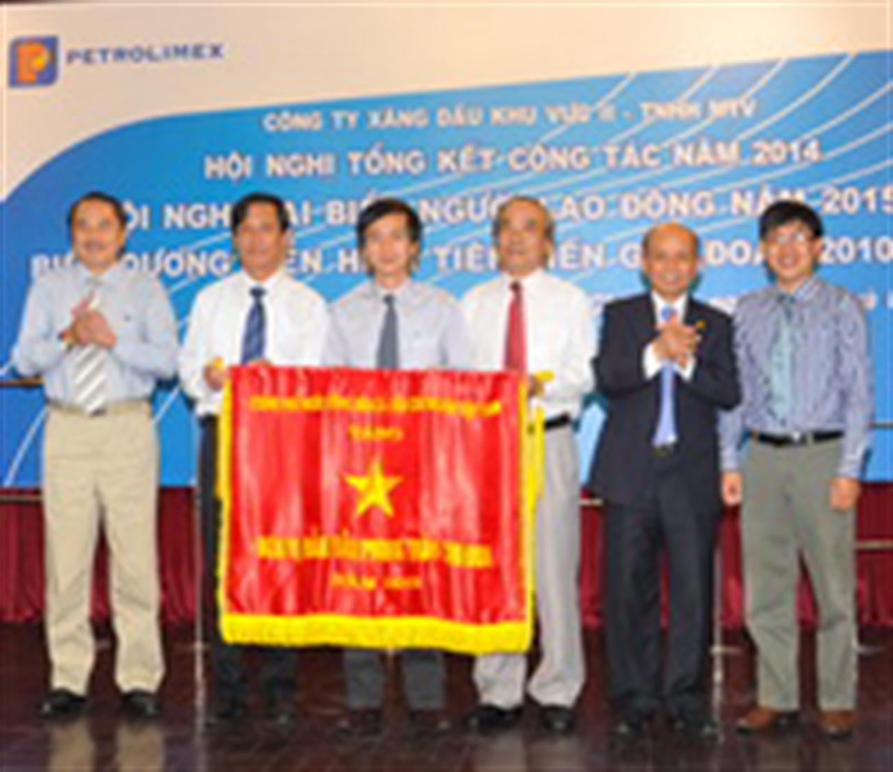 Tin ảnh: Petrolimex Sài Gòn tổng kết phong trào thi đua - Hội nghị điểm khu vực phía Nam