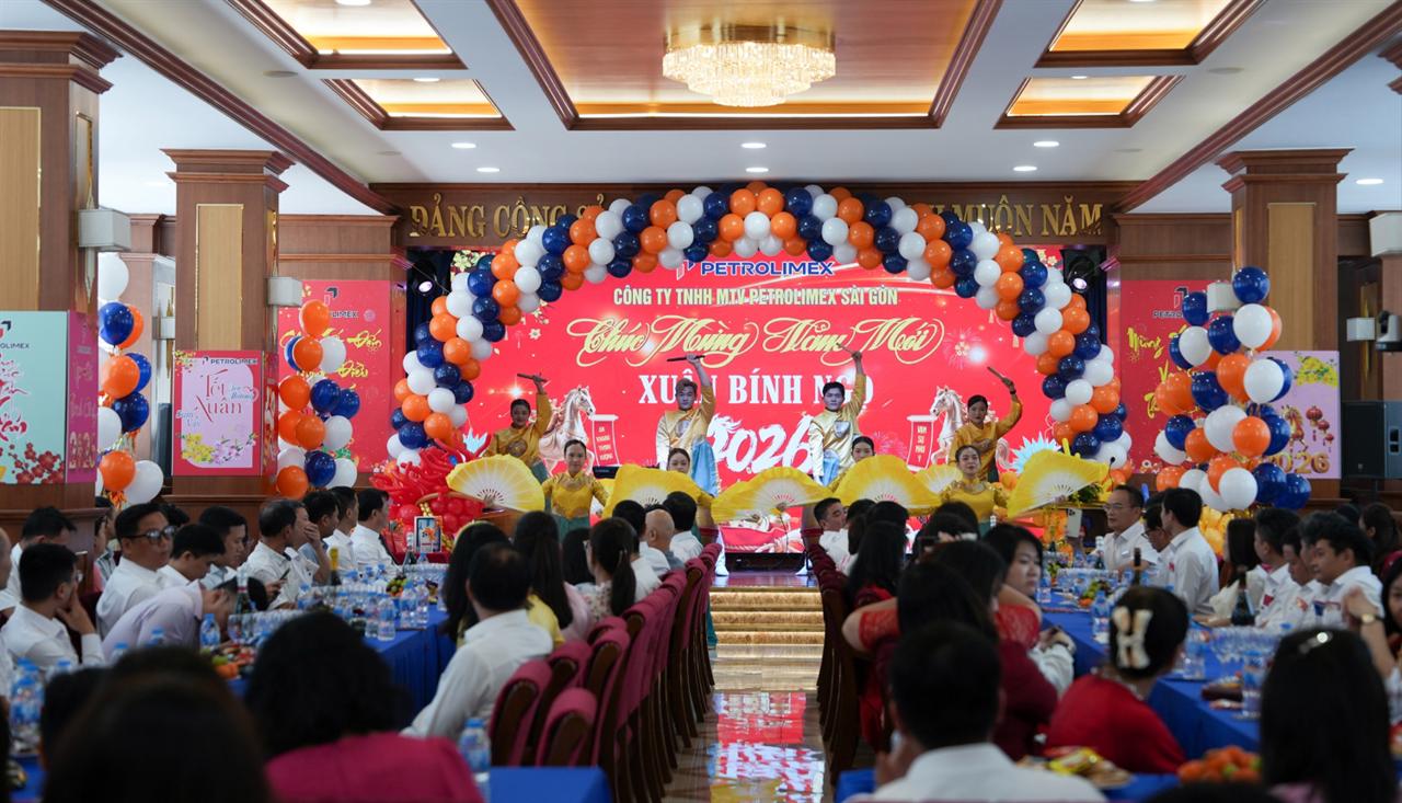 Người lao động Petrolimex Sài Gòn tràn đầy năng lượng ngày khai xuân