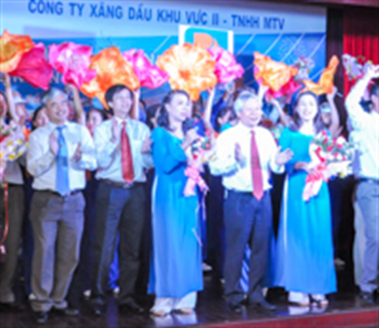 Tin ảnh: Liên hoan Văn nghệ CNVC - LĐ Petrolimex Sài Gòn “Kết nối - Để tiến xa hơn”