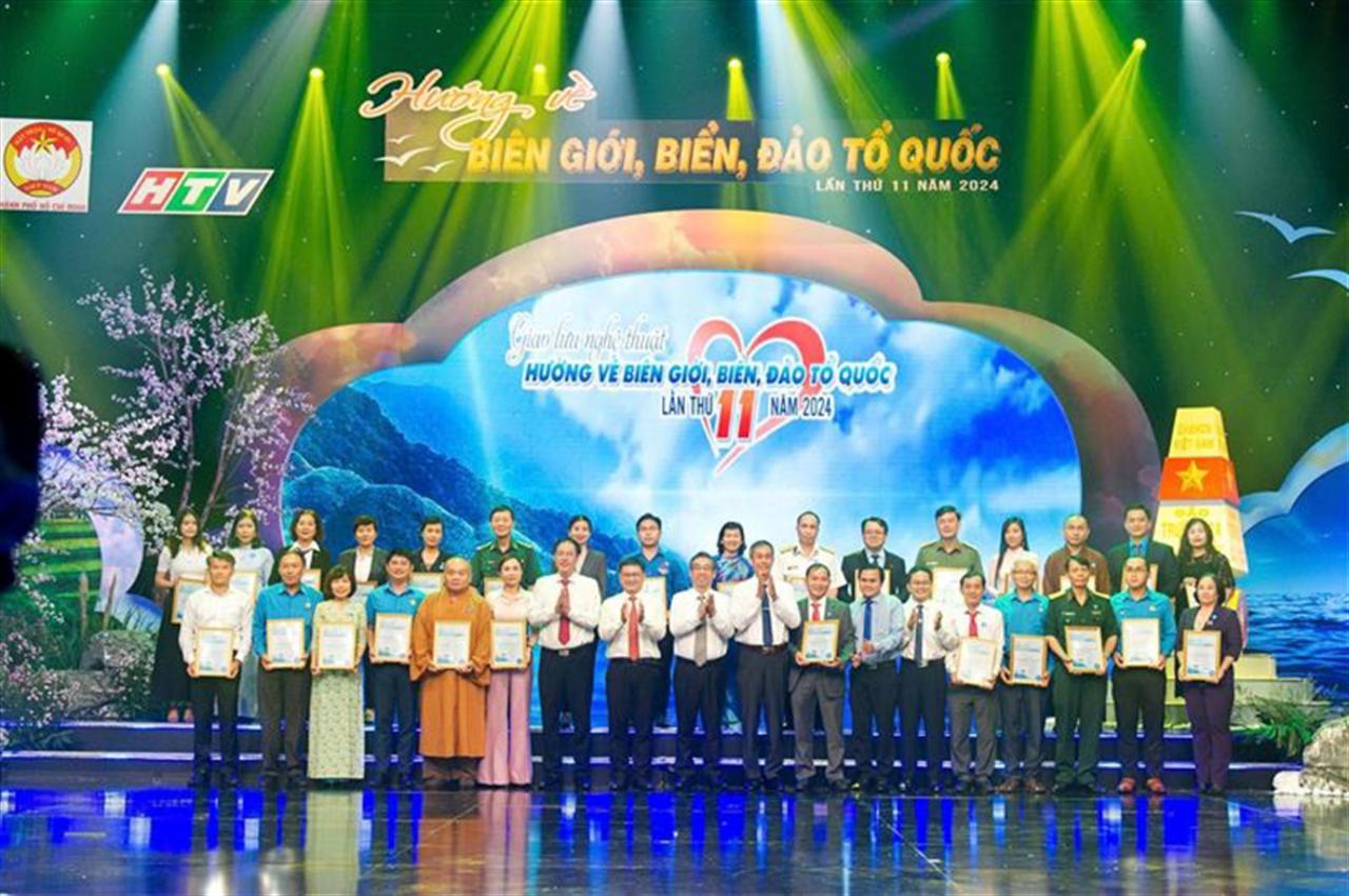 Petrolimex Sài Gòn đồng hành cùng Quỹ “Vì biển đảo quê hương – Vì tuyến đầu Tổ quốc” lần thứ 10