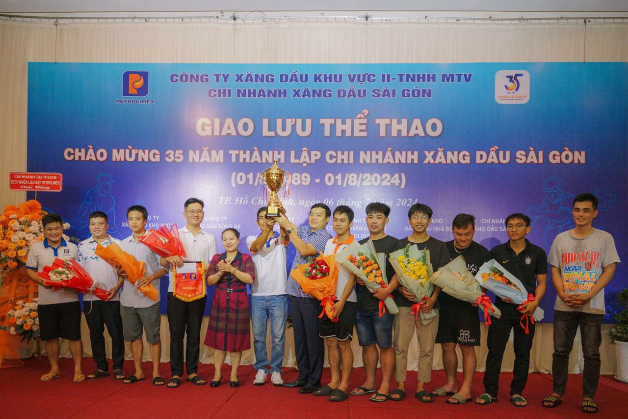 Tin ảnh: Giao lưu thể thao chào mừng Kỷ niệm 35 năm thành lập Chi nhánh XD Sài Gòn