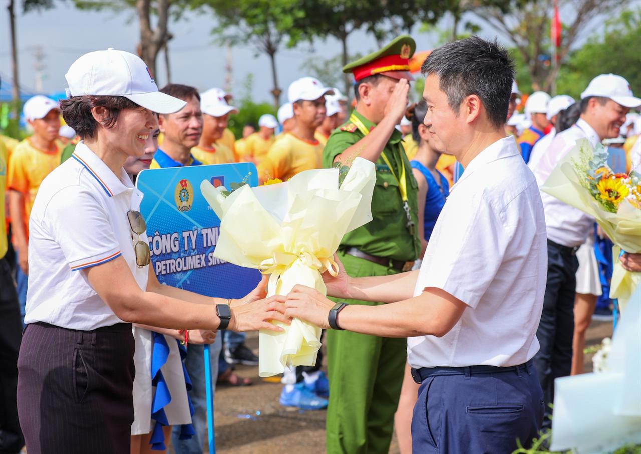 Video toàn cảnh sự kiện Khai mạc Hội thao CNVC-LĐ Petrolimex khu vực Đông Nam Bộ năm 2023