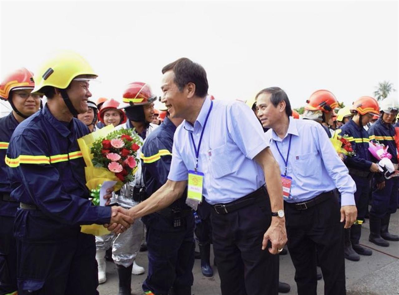 Tổng diễn tập phương án chữa cháy Kho xăng dầu cấp Thành phố 2017