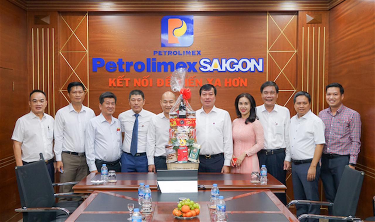 Lãnh đạo Sở Công thương TP.HCM thăm, chúc Tết Petrolimex Sài Gòn đầu năm mới