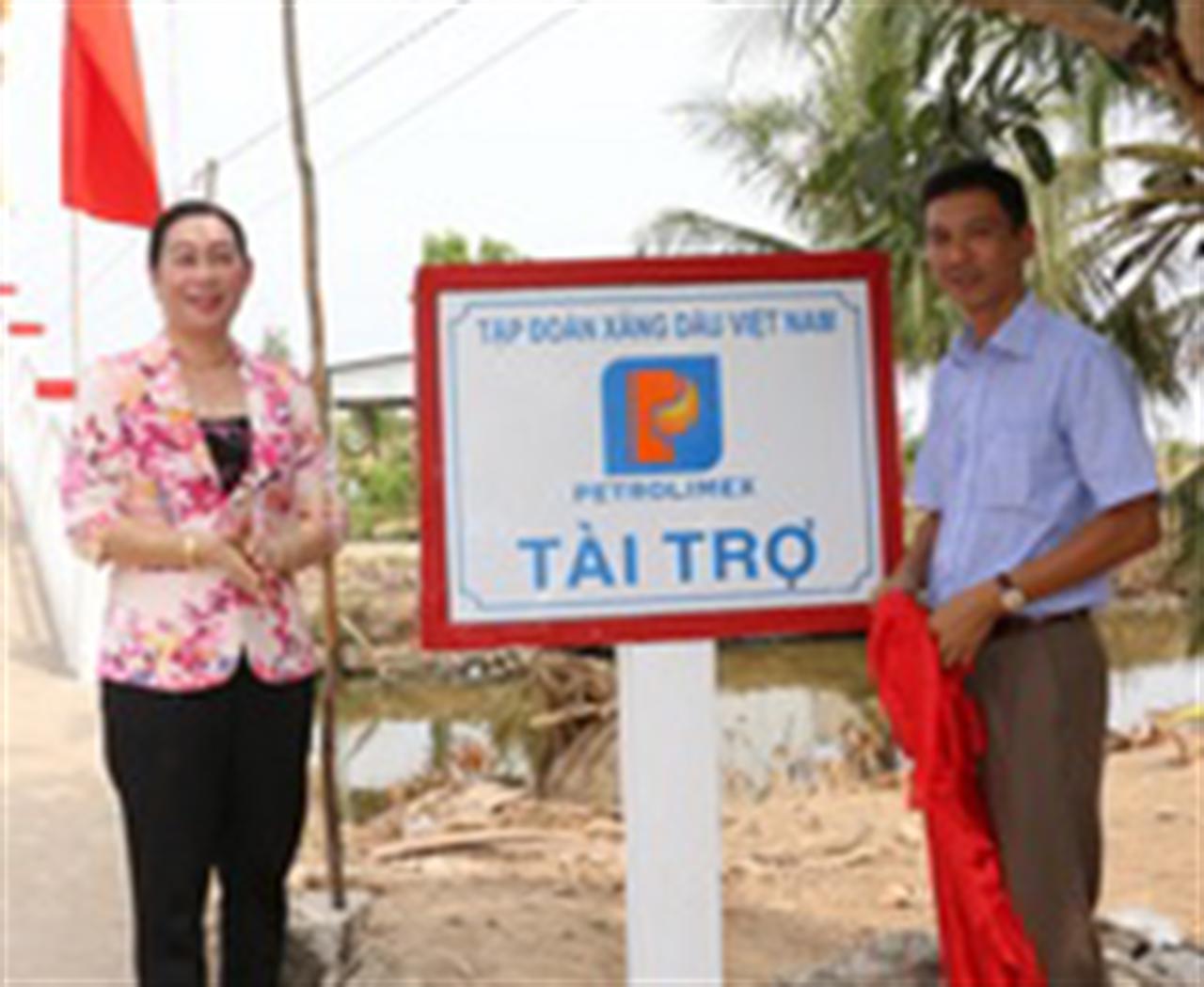 Khánh thành Cầu Ấp Kênh 9: Nghĩa tình với xã anh hùng