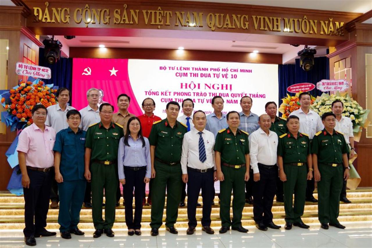 Ban Chỉ huy Quân sự Công ty Xăng dầu khu vực II được Bộ Tư lệnh TP.HCM trao danh hiệu Đơn vị tiên tiến