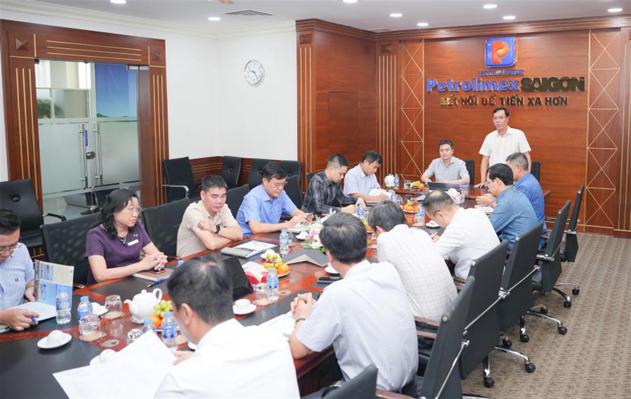 Chủ tịch HĐQT Petrolimex làm việc với Công ty Xăng dầu Khu vực II