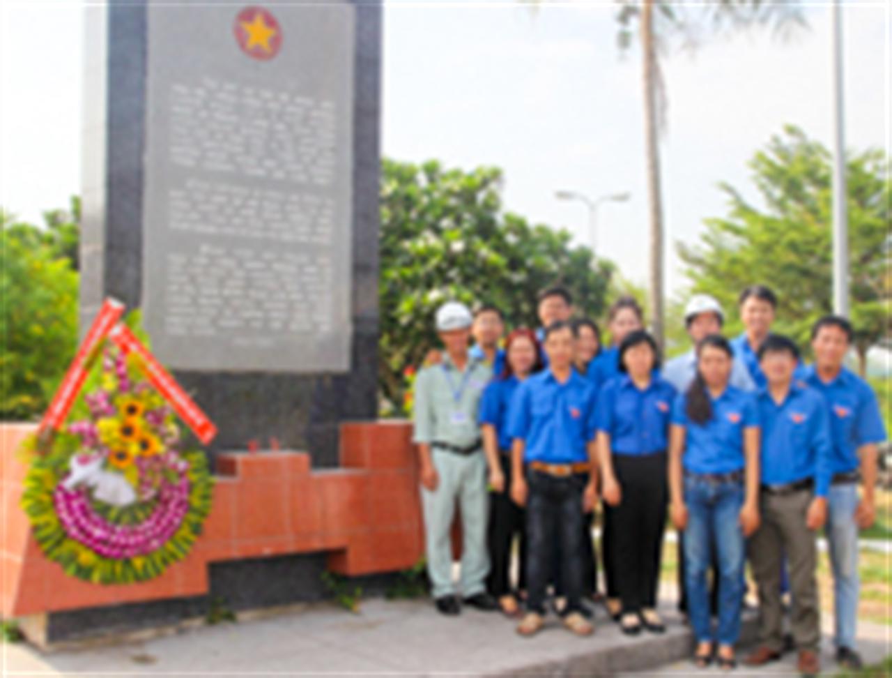 Tuổi trẻ Tổng kho Xăng dầu Nhà Bè với tháng Tư lịch sử và ôn lại truyền thống hào hùng