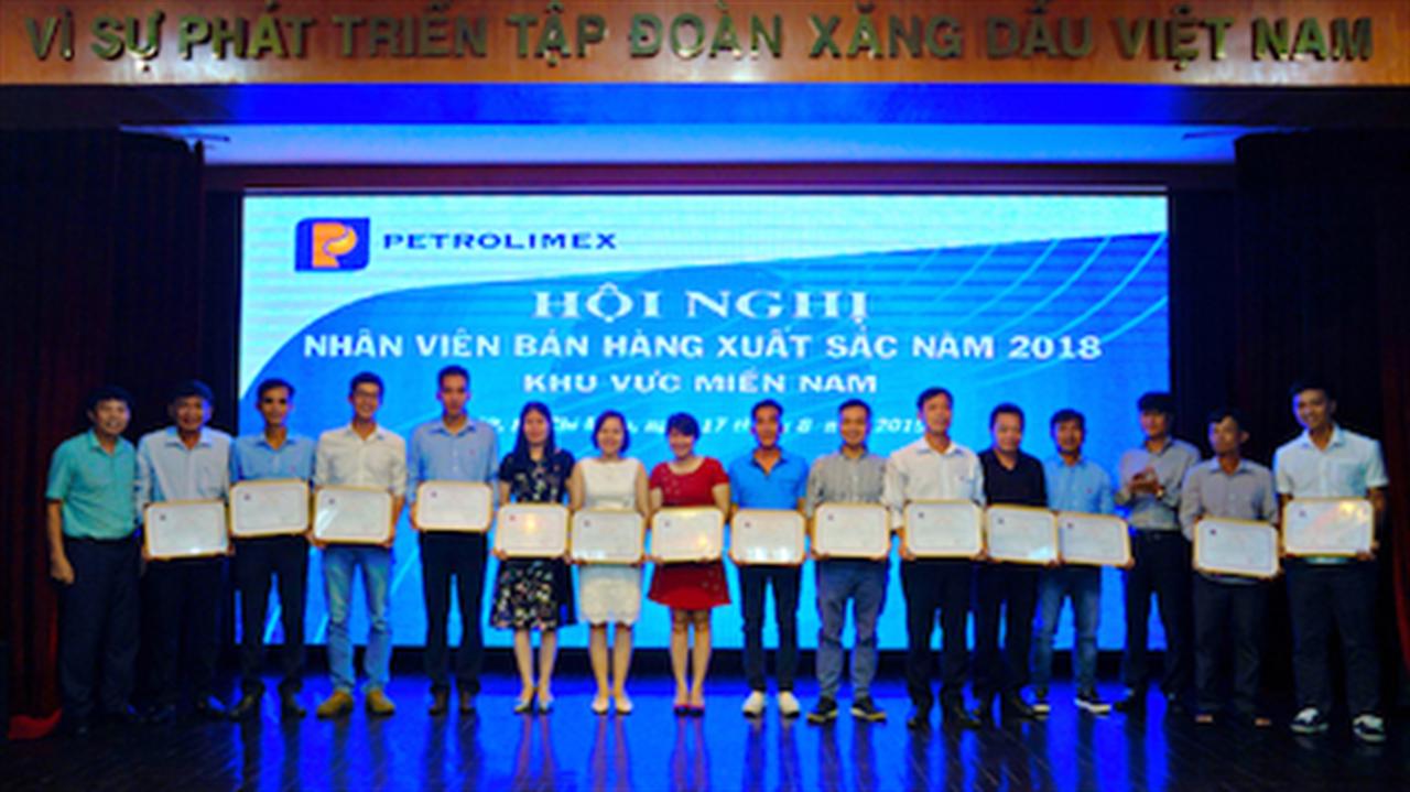 Petrolimex tôn vinh nhân viên bán hàng xuất sắc khu vực phía Nam 2019