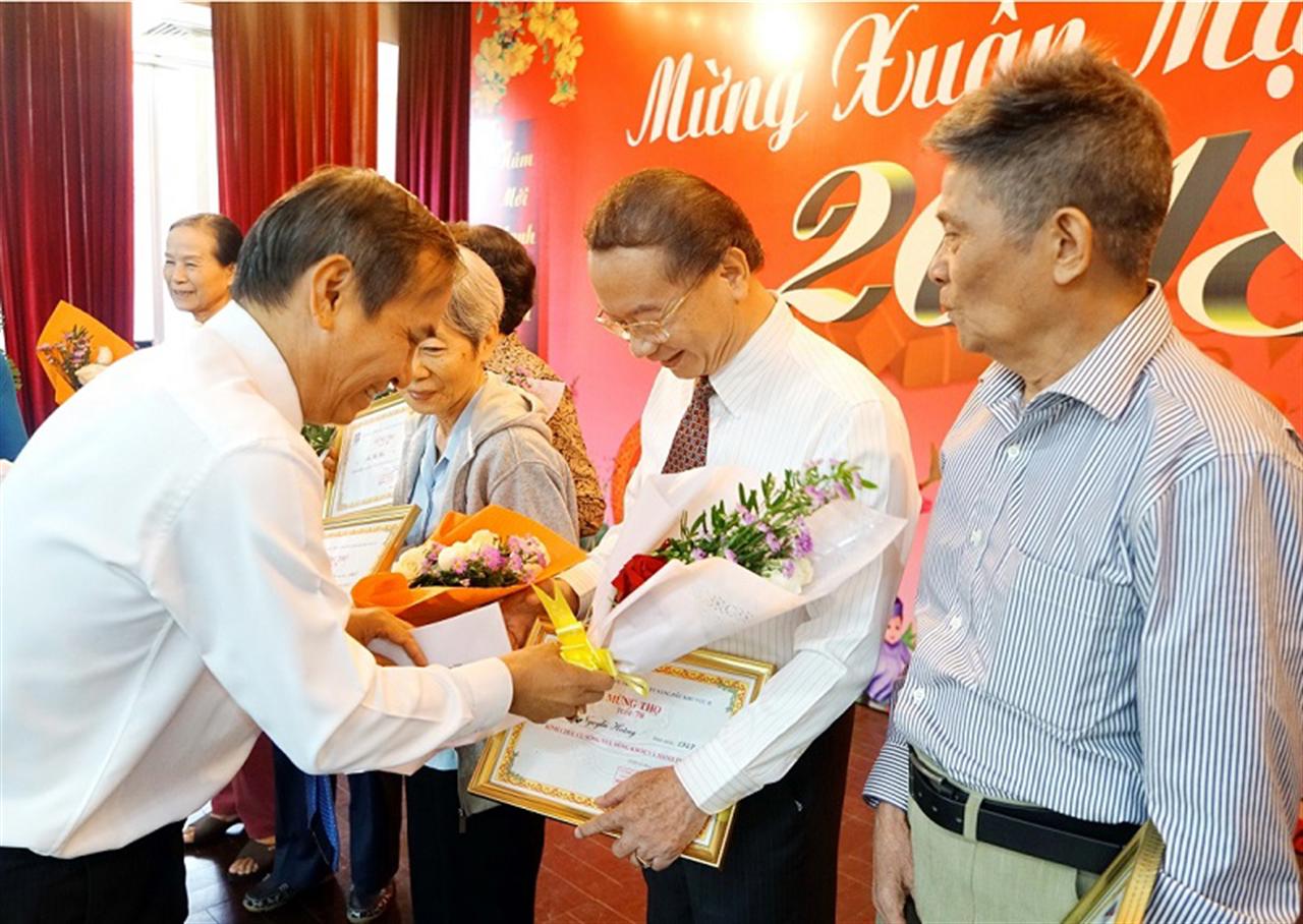 Petrolimex Sài Gòn gặp mặt Cán bộ hưu trí chào Xuân Mậu Tuất