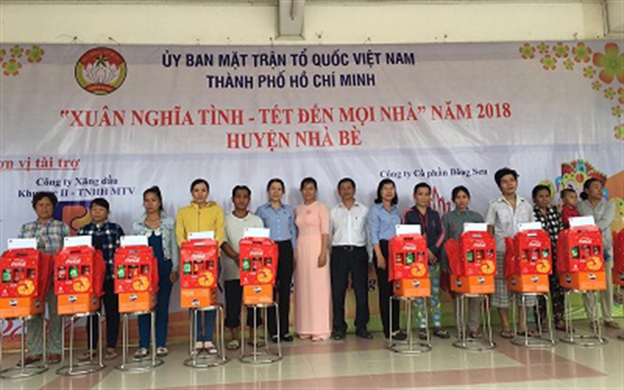 Nghĩa tình ngày Xuân
