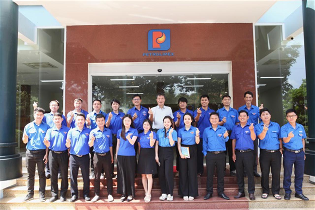 Tuổi trẻ Chi nhánh Petrolimex Vũng Tàu tự hào tiếp bước truyền thống 95 năm Đoàn TNCS HCM