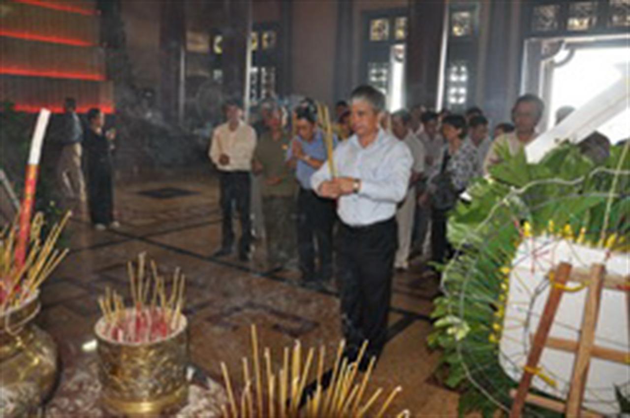 Hoạt động tri ân - nhân ngày thương binh liệt sỹ 27/07/2012