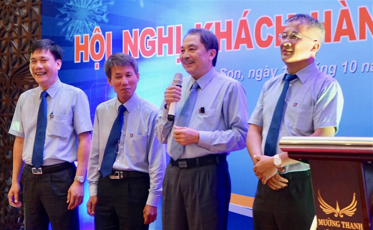 Cùng nhau tiến bước, chung sự thành công - "để tiến xa hơn"