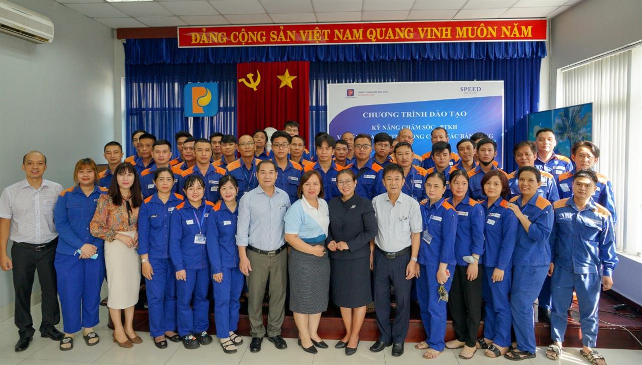 Đào tạo nâng cao kỹ năng bán hàng, văn minh thương mại cho hơn 800 nhân viên bán hàng