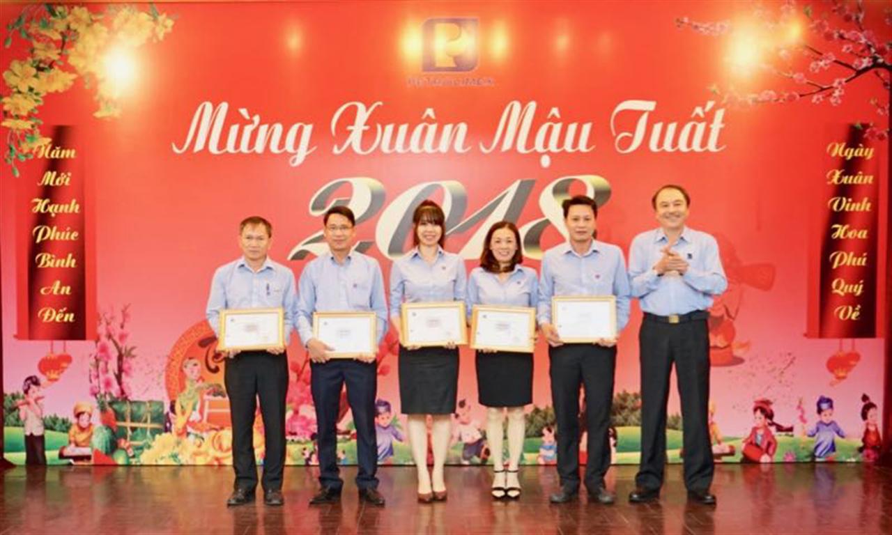Tăng cường phục vụ khách hàng trong dịp Xuân Mậu Tuất 2018