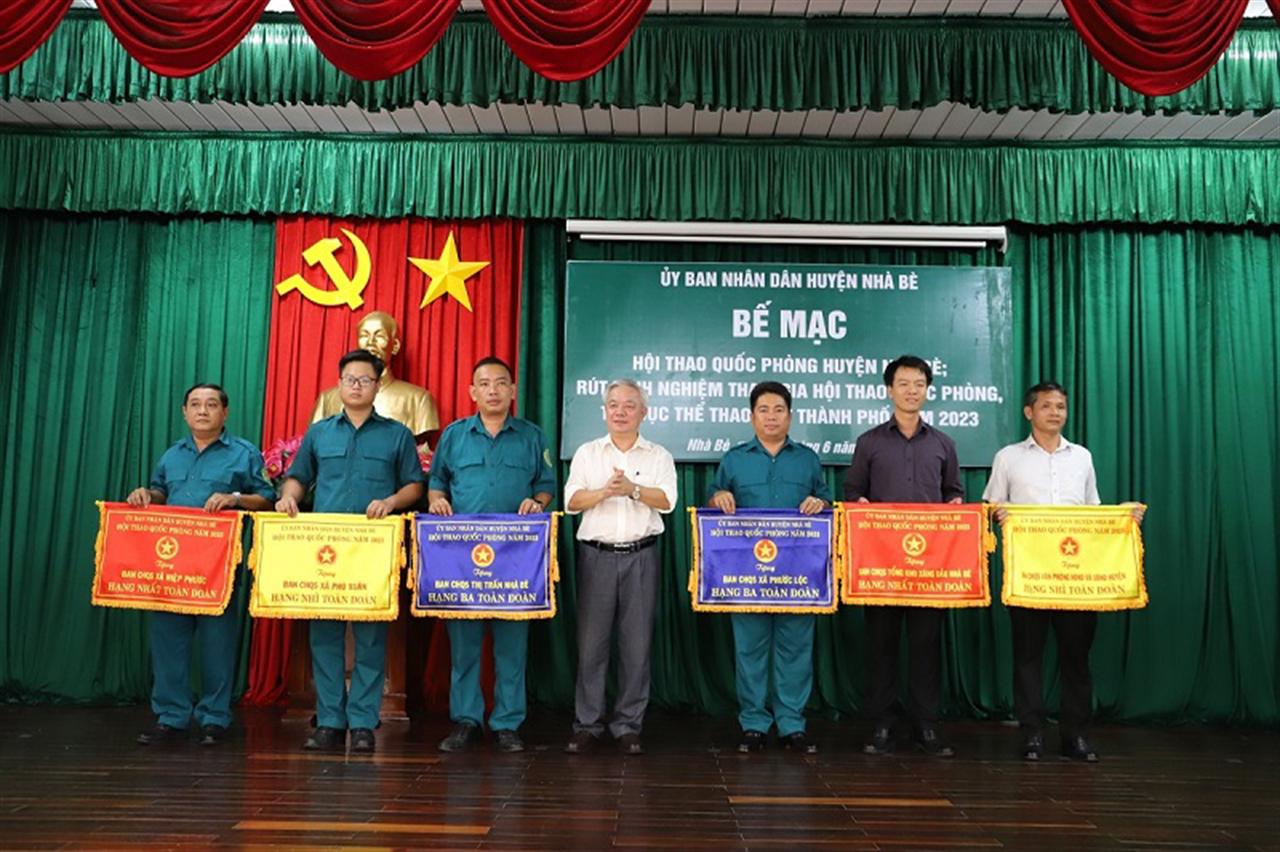 Tổng kho đạt giải nhất toàn đoàn 8 năm liên tiếp tại Hội thao Quốc phòng huyện Nhà Bè