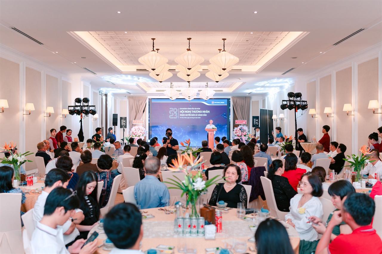 Những hình ảnh đáng nhớ tại Hội nghị Thương nhân Nhận quyền Bán lẻ Xăng dầu năm 2023