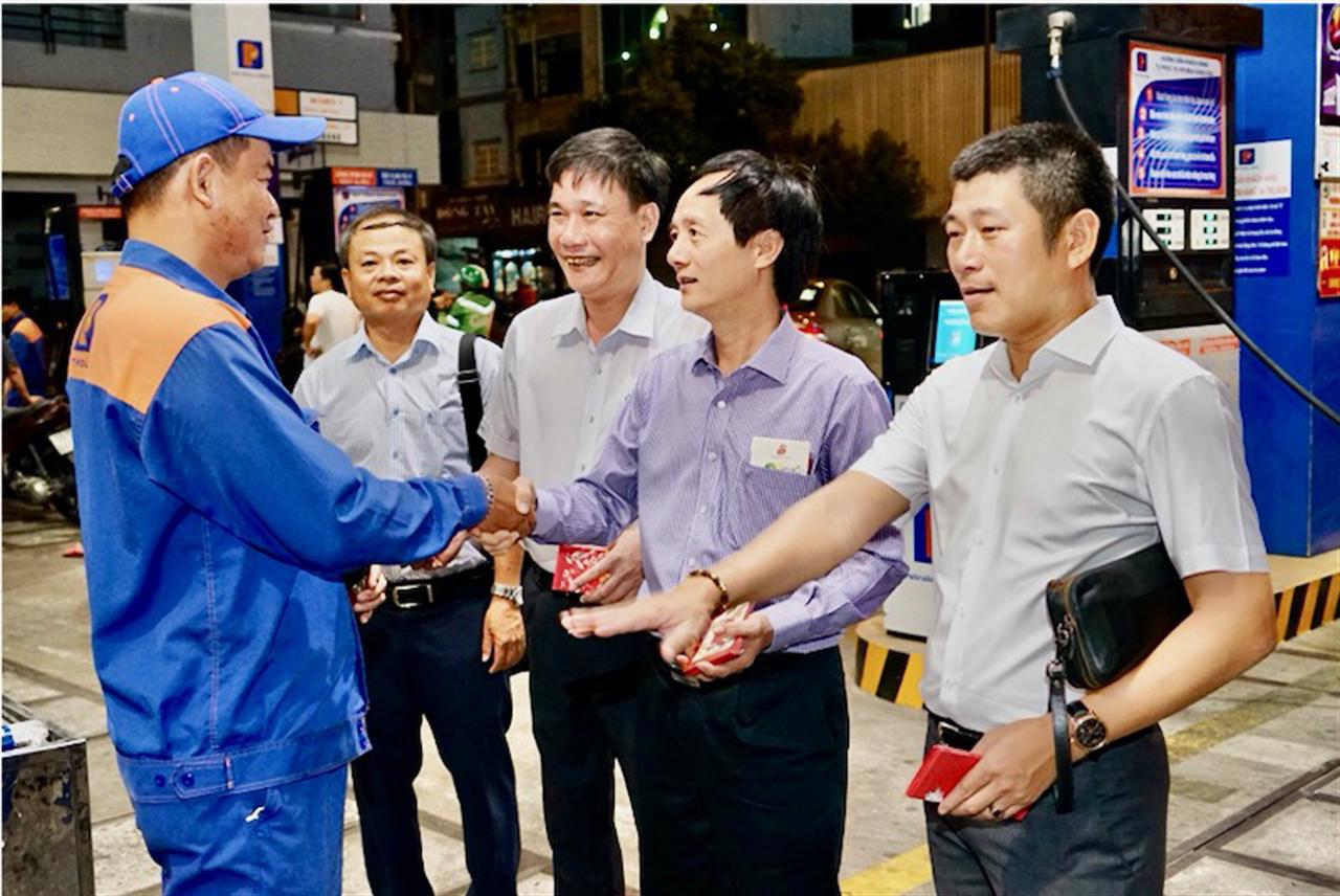 Lãnh đạo Petrolimex Sài Gòn kiểm tra công tác bán hàng Tết Canh Tý 2020