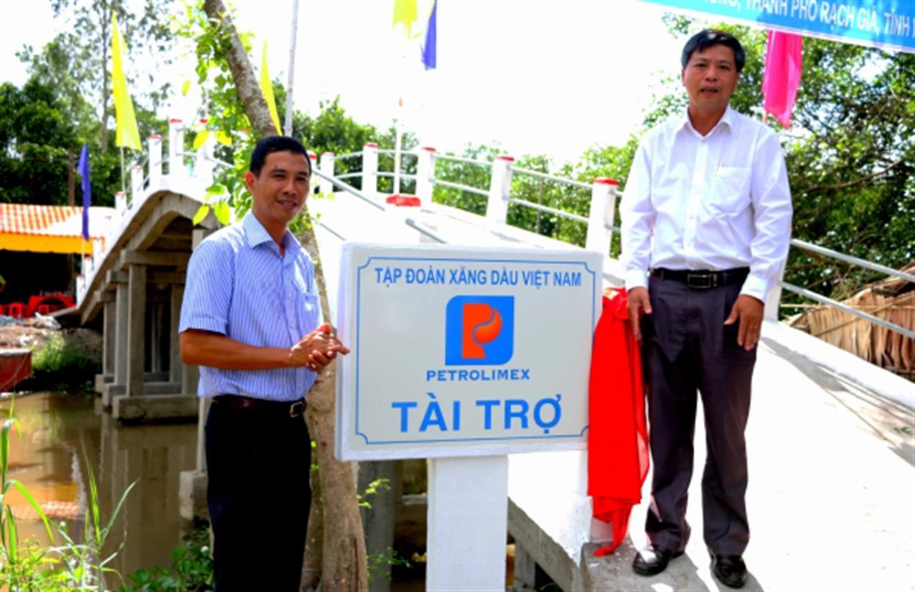 Khánh thành cầu nông thôn tại ấp Tà Keo Vàm, xã Phi Thông, TP. Rạch Giá