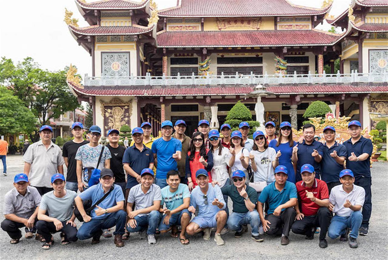 Vững niềm tin phát triển - tiến về phía trước