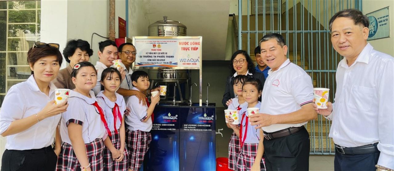 Petrolimex Sài Gòn trao máy lọc nước tặng trường học, bệnh viện tại huyện Củ Chi và Hóc Môn